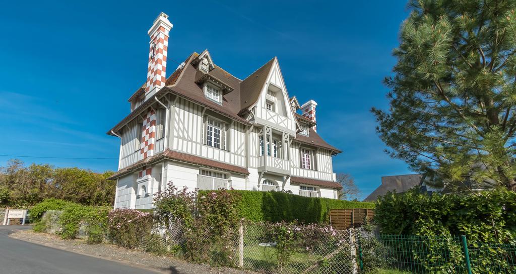 Le Manoir Du Vert Galant Deauville Buitenkant foto
