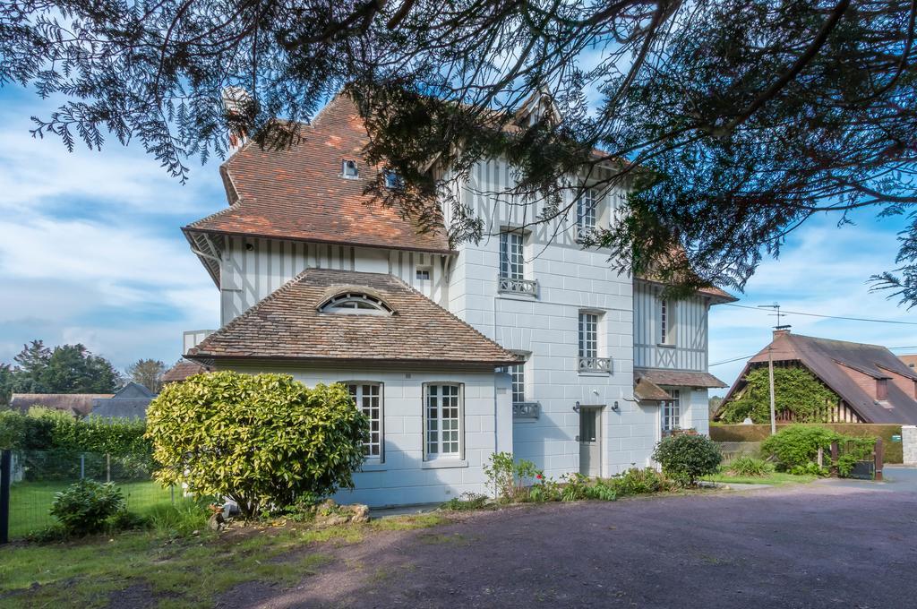 Le Manoir Du Vert Galant Deauville Buitenkant foto